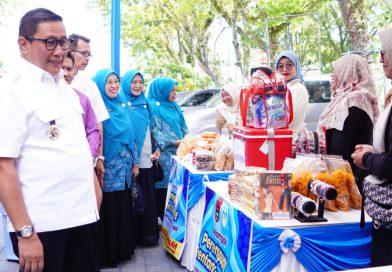 TP PKK Bukittinggi Gelar Bazar Pasar Murah Peringati HKG ke-54 dan Sambut Idul Fitri 1447 H