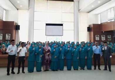 Ketua TP PKK Yesi Endriani Lantik Ketua TP PKK Kecamatan MKS dan Guguak Panjang Bukittinggi