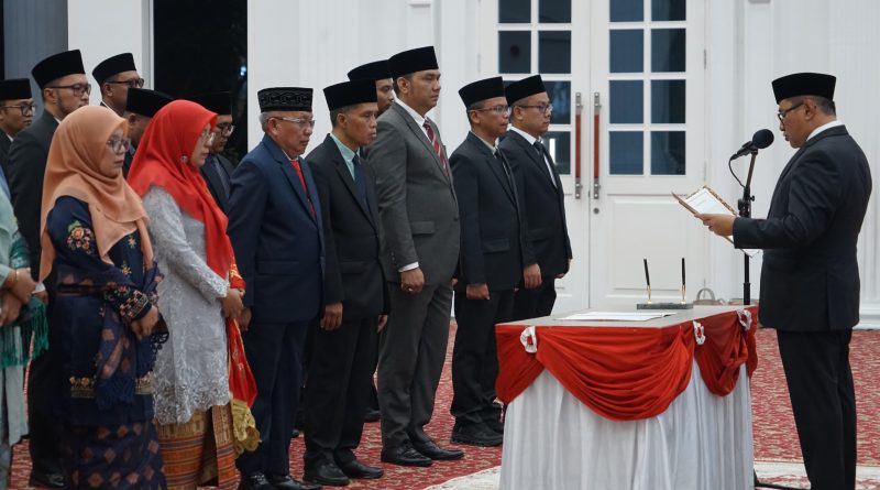 Wako Ramlan Lantik 28 Pejabat, Tiga Pejabat Pimpinan Tinggi Pratama